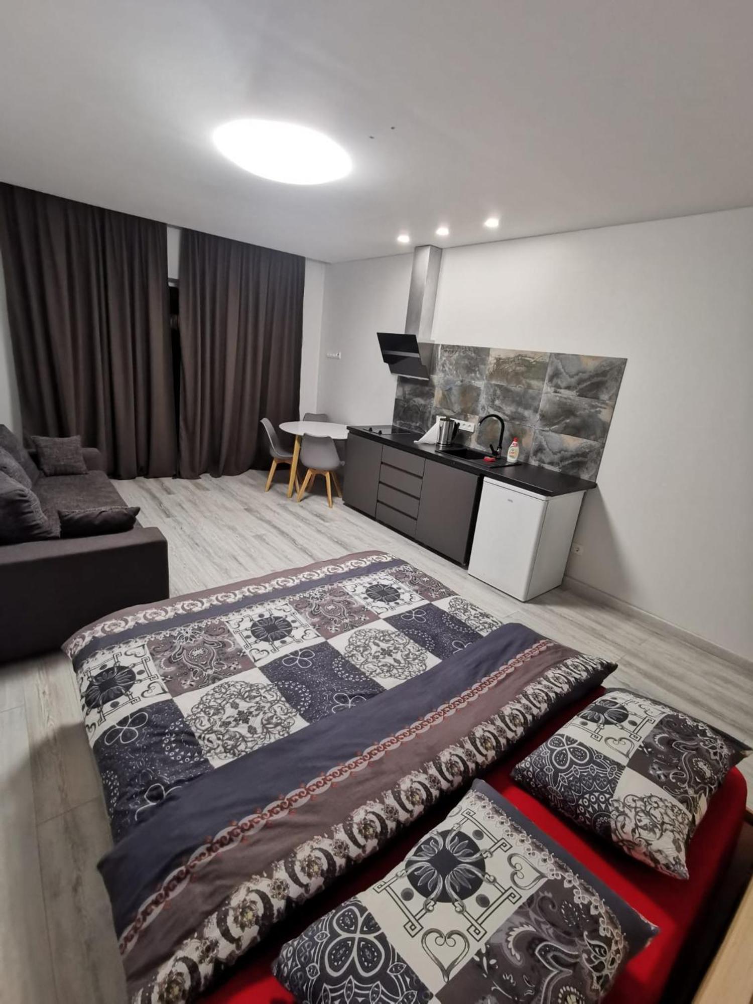 K-Town - Apartments Viabaltic Каунас Номер фото